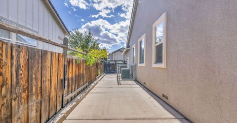 7495 Ash Peak Drive, Sparks, NV 89436 Photo