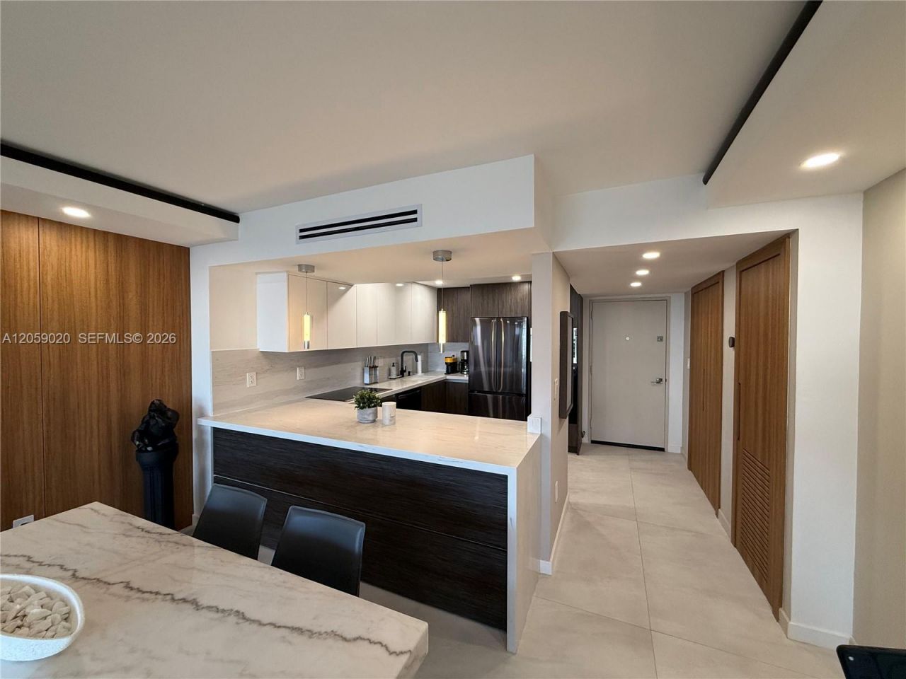 3701 N Country Club Dr, Unit 1209, Aventura, FL 33180 Photo