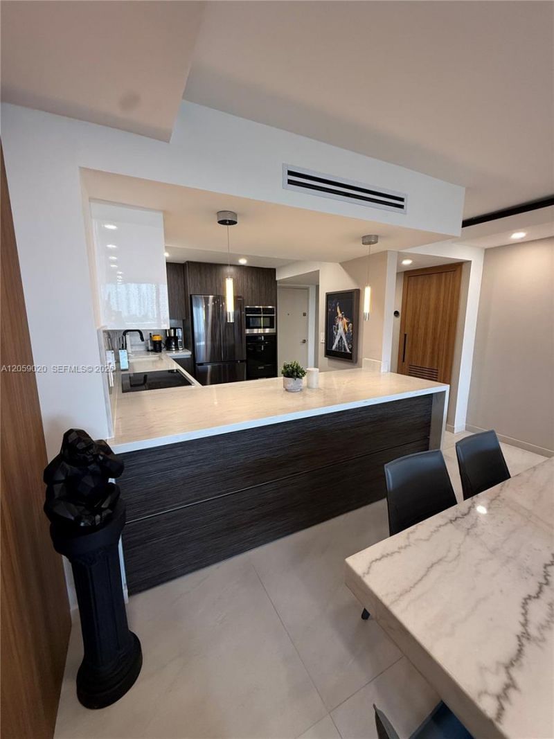 3701 N Country Club Dr, Unit 1209, Aventura, FL 33180 Photo