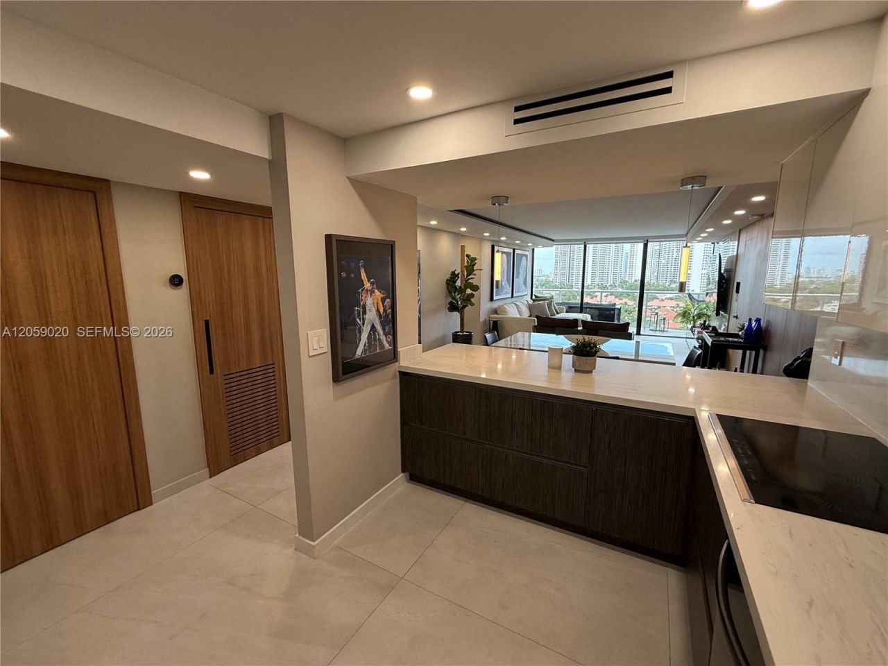 3701 N Country Club Dr, Unit 1209, Aventura, FL 33180 Photo