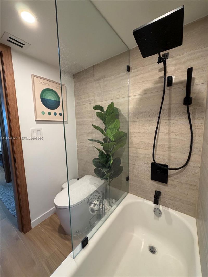 3701 N Country Club Dr, Unit 1209, Aventura, FL 33180 Photo