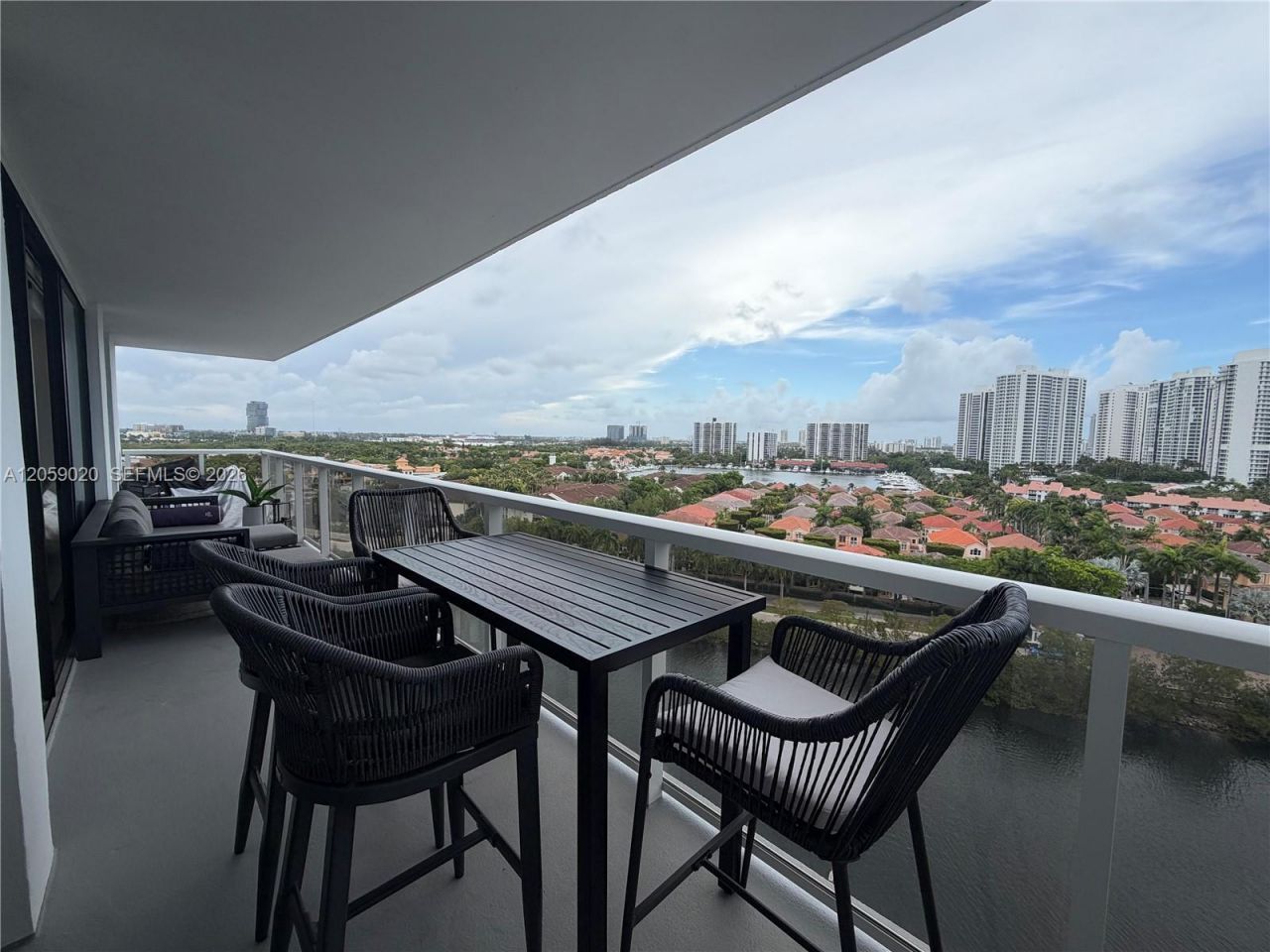 3701 N Country Club Dr, Unit 1209, Aventura, FL 33180 Photo