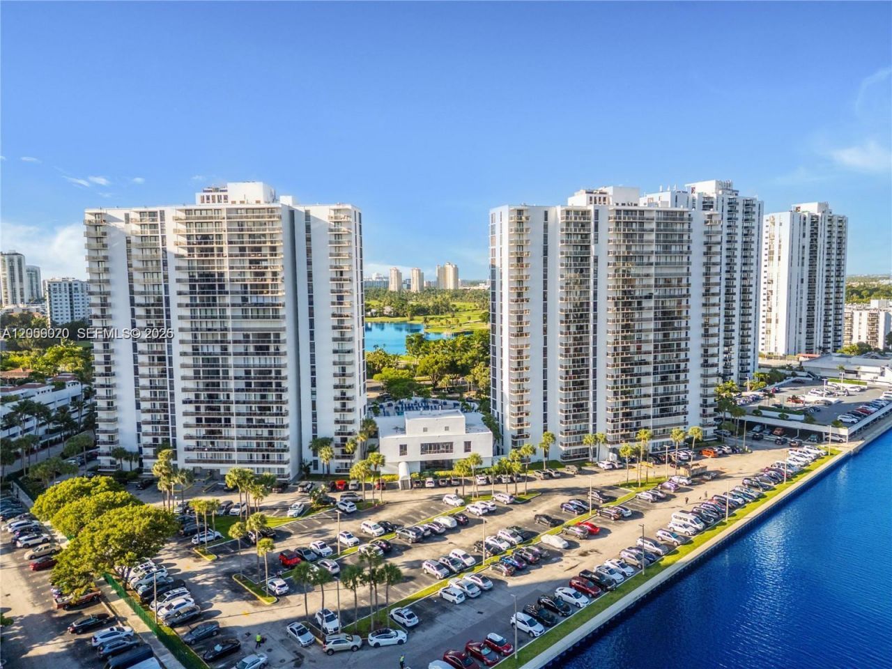3701 N Country Club Dr, Unit 1209, Aventura, FL 33180 Photo