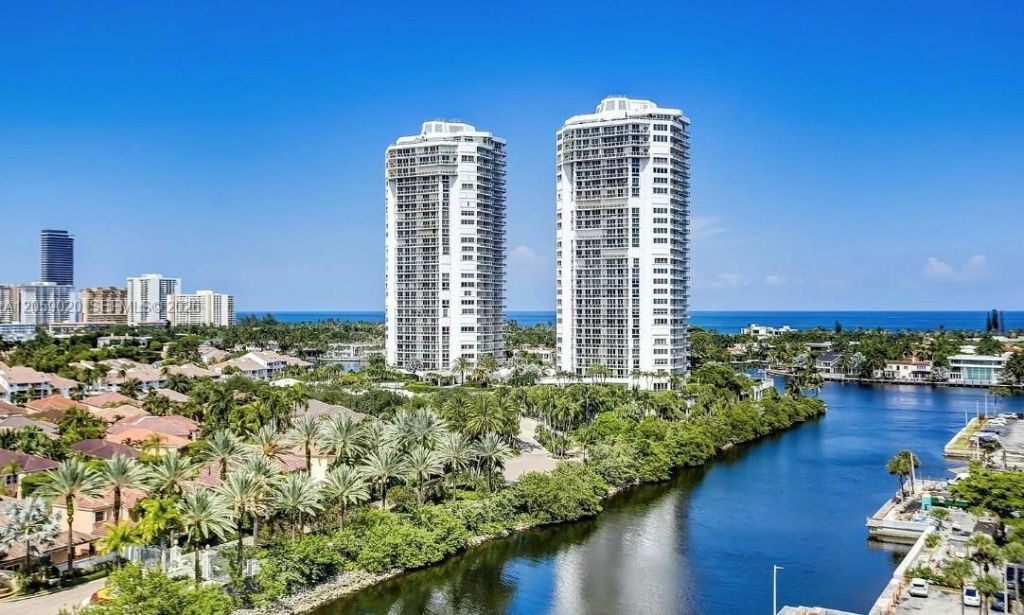 3701 N Country Club Dr, Unit 1209, Aventura, FL 33180 Photo