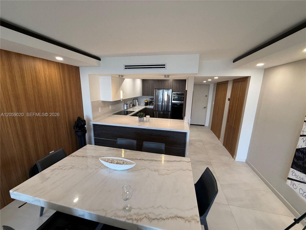 3701 N Country Club Dr, Unit 1209, Aventura, FL 33180 Photo