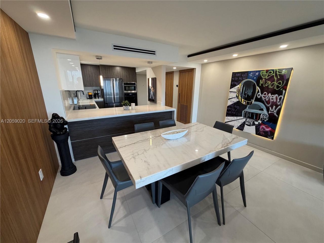 3701 N Country Club Dr, Unit 1209, Aventura, FL 33180 Photo