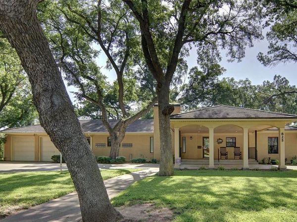 825 Elm Street, Graham, TX 76450