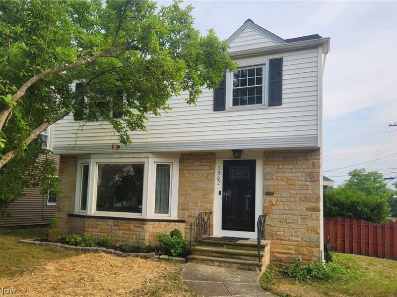 3862 Silsby Road, University Heights, OH 44118 Photo 1