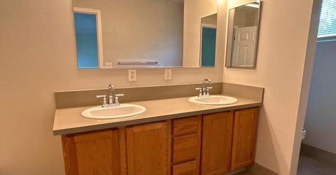 1317 Powell Lane, Reno, NV 89502 Photo