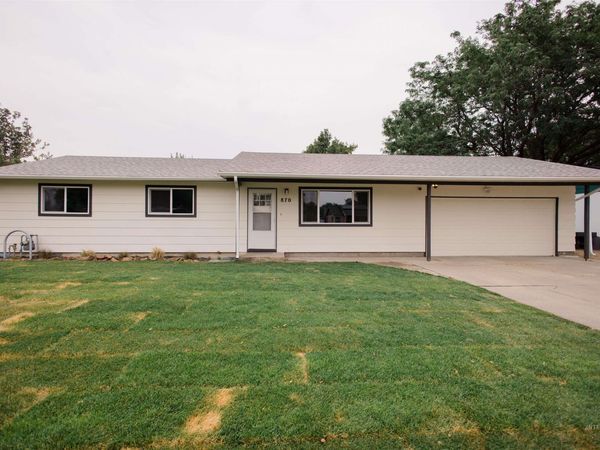870 N 10th E, Mountain Home, ID 83647