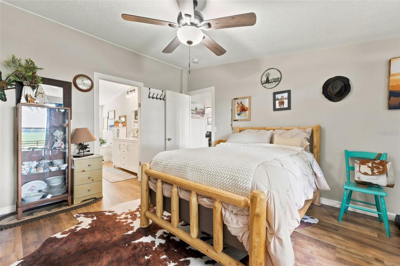 3562 NW 20th Avenue, Bell, FL 32619 Photo