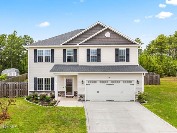 877 Stormy Gale Lane , Sneads Ferry, NC 28460