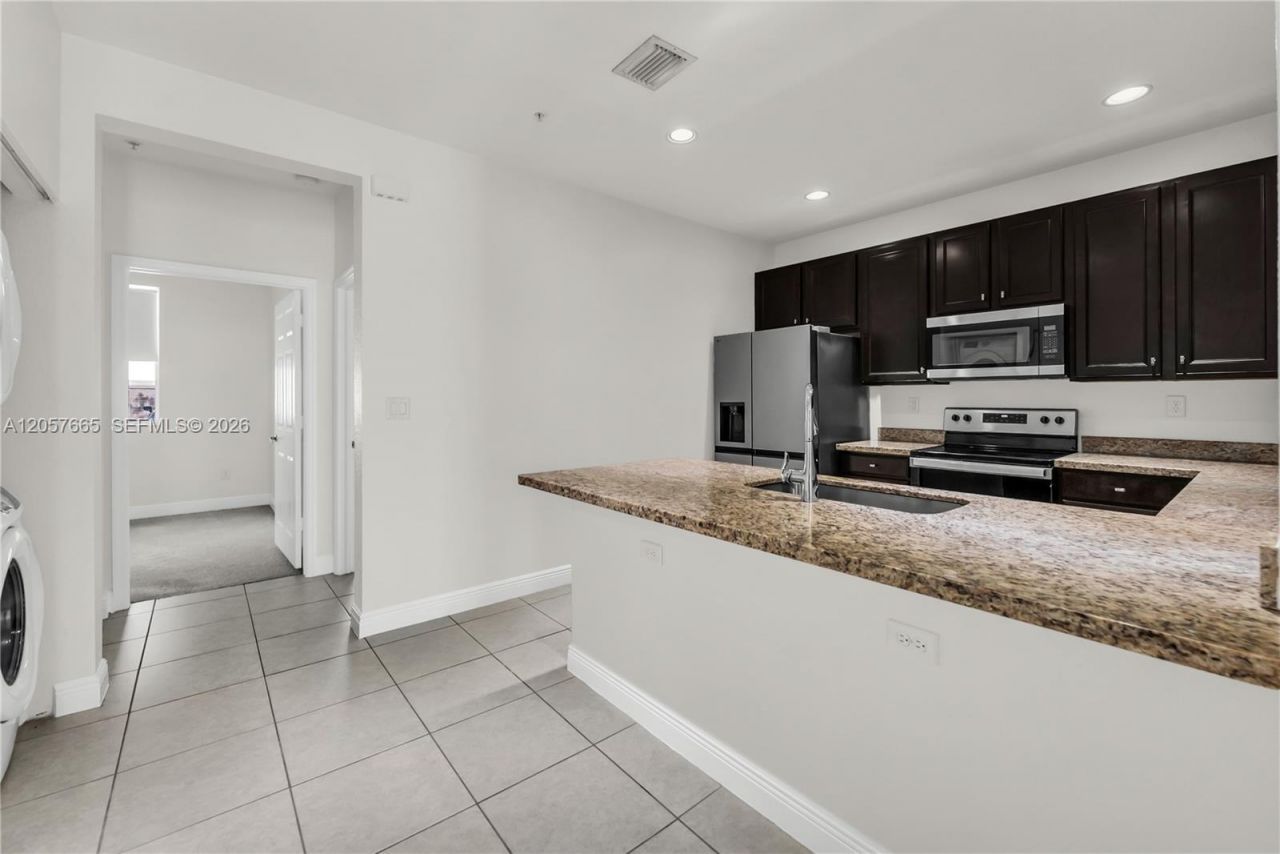 950 SW 147th Ave , Unit 2611, Pembroke Pines, FL 33027 Photo