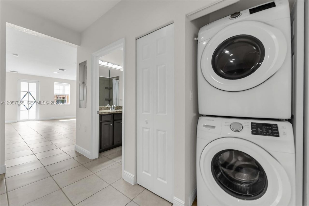 950 SW 147th Ave , Unit 2611, Pembroke Pines, FL 33027 Photo