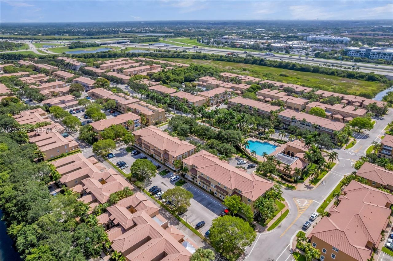 950 SW 147th Ave , Unit 2611, Pembroke Pines, FL 33027 Photo