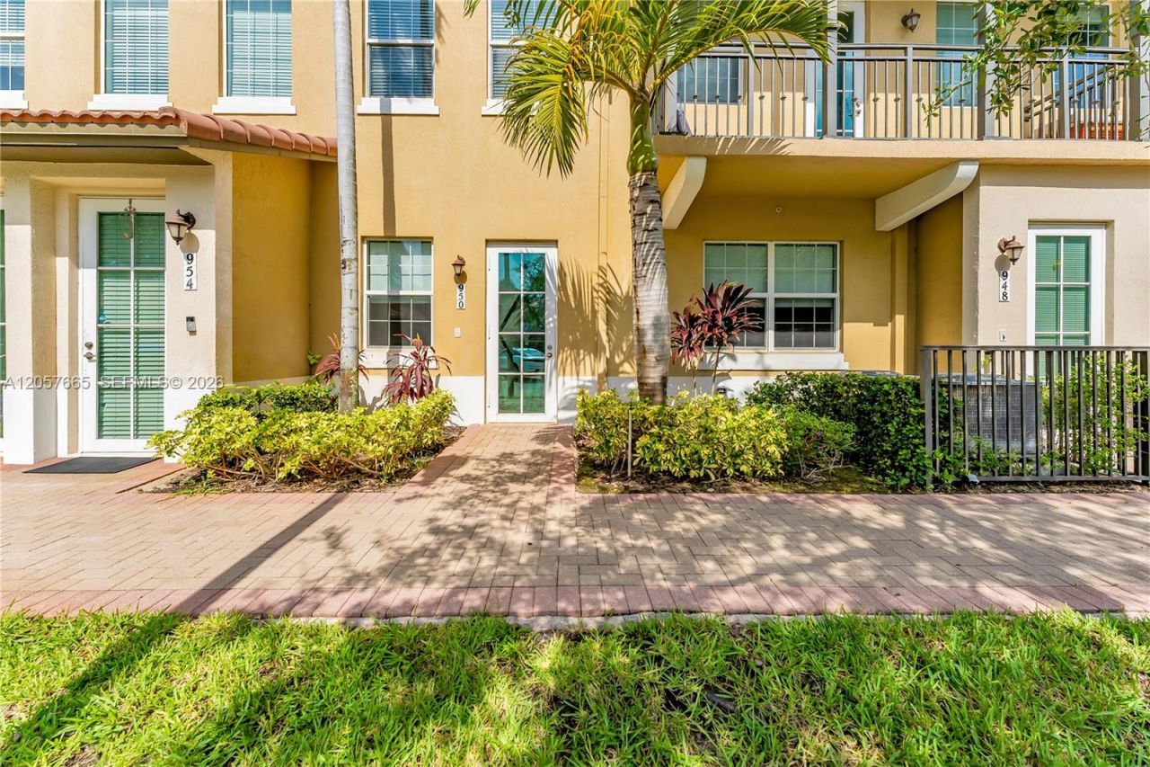 950 SW 147th Ave , Unit 2611, Pembroke Pines, FL 33027 Photo