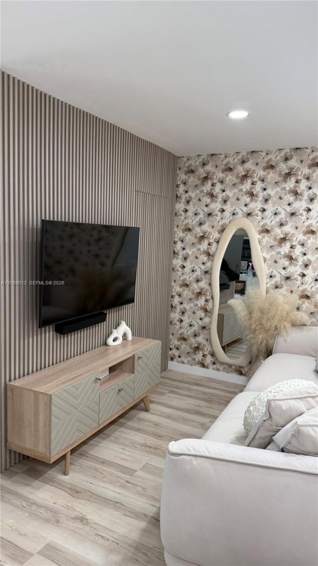 7636 Abbott Ave, Unit 6, Miami Beach, FL 33141 Photo