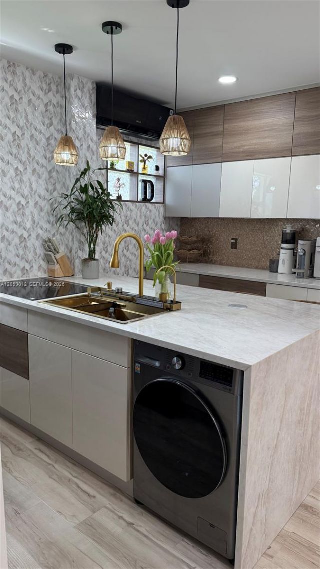 7636 Abbott Ave, Unit 6, Miami Beach, FL 33141 Photo