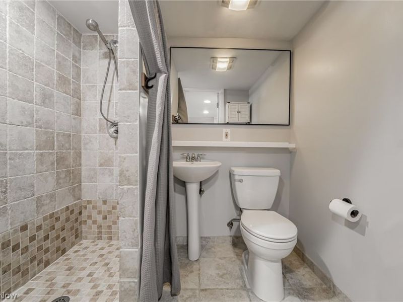 3404 W 231st Street, North Olmsted, OH 44070 Photo 28