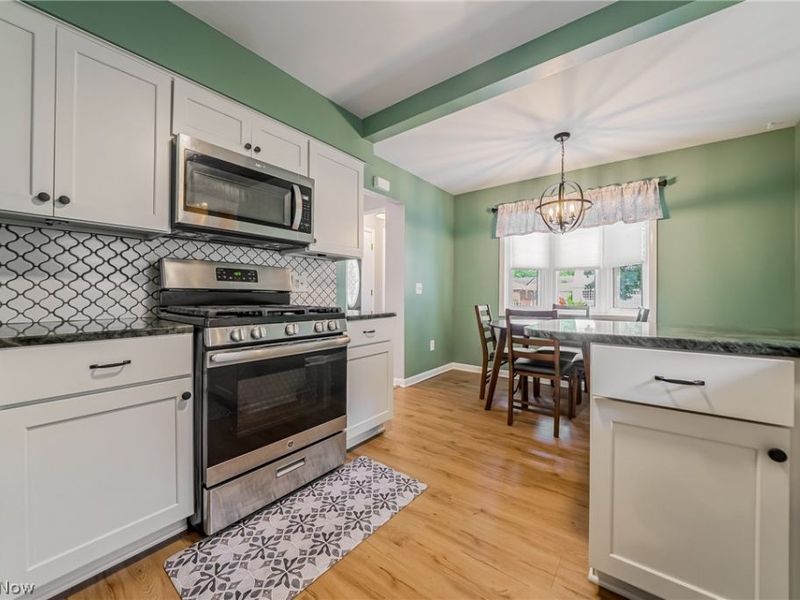 3404 W 231st Street, North Olmsted, OH 44070 Photo 9