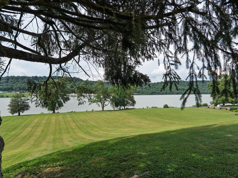 403 E High Street, Warsaw, KY 41095 Photo 7