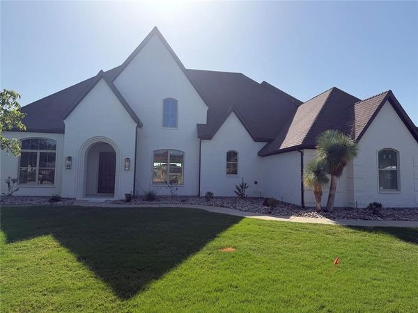 135 Whistling Duck Lane, Double Oak, TX 75077