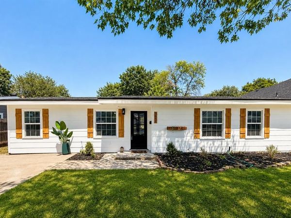 5852 Lyle Street, Westworth Village, TX 76114