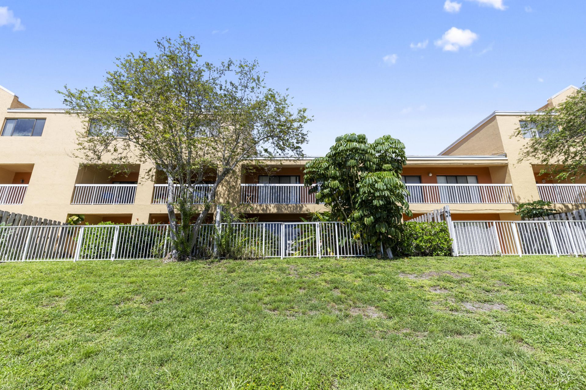 5200 NW 31st Avenue, Unit 143, Fort Lauderdale, FL 33309 Photo