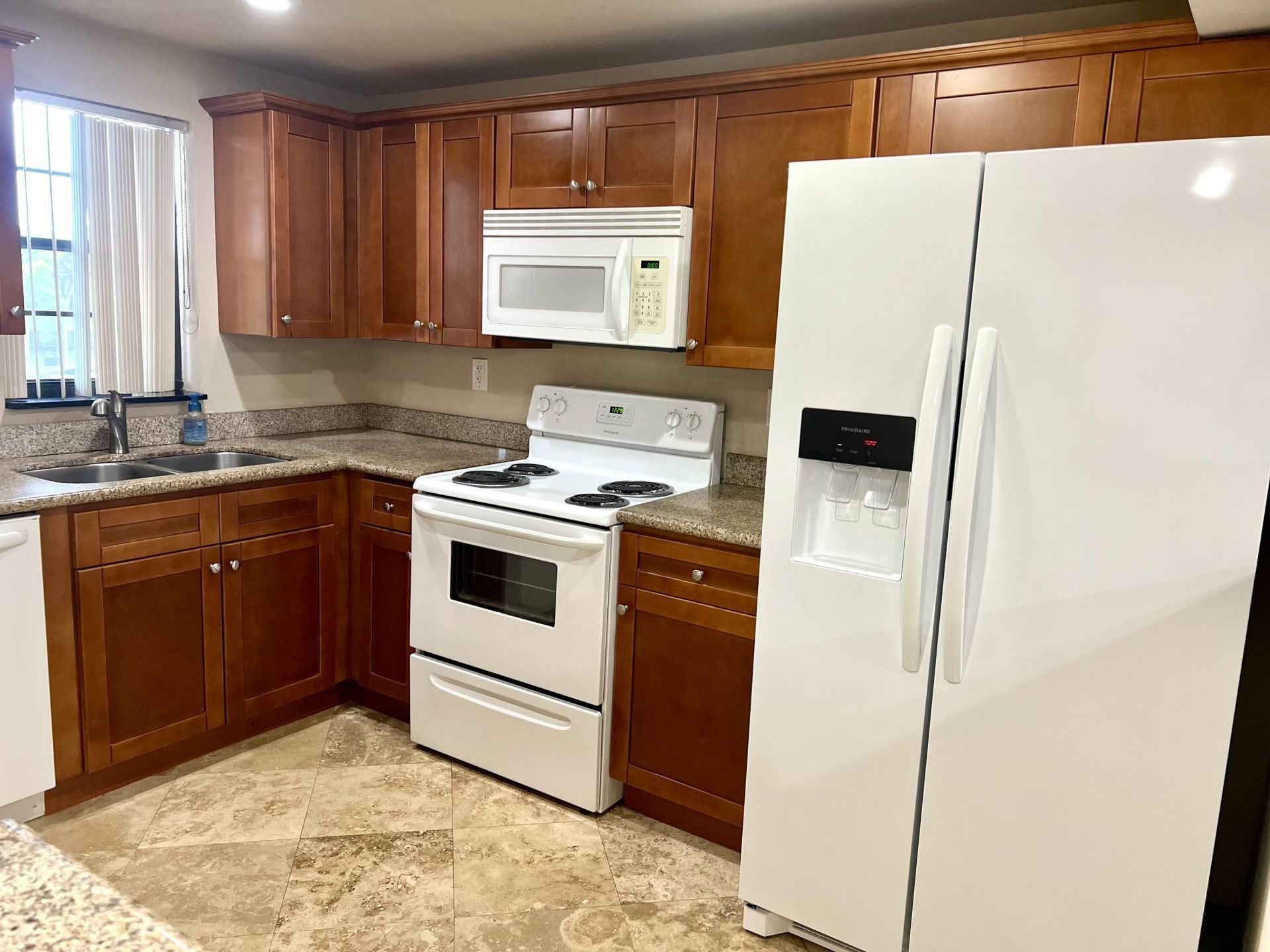 9235 SW 8th Street, Unit 304, Boca Raton, FL 33428 Photo