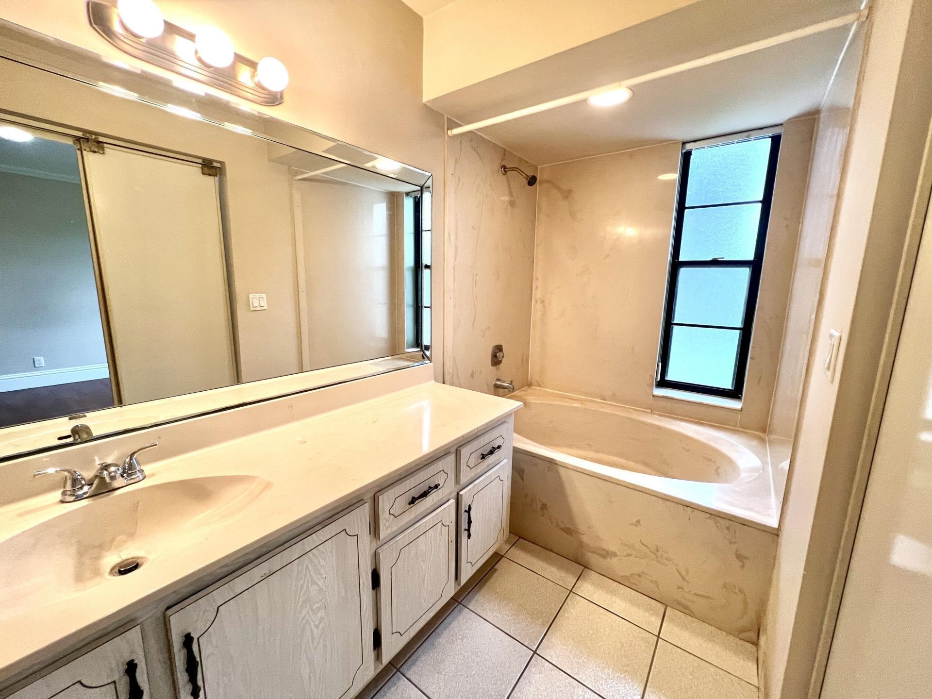 9235 SW 8th Street, Unit 304, Boca Raton, FL 33428 Photo