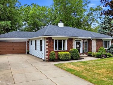 5 Ventura Drive , Orchard Park, NY 14127