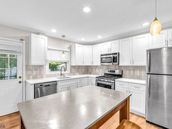 50 Leslie St, East Orange, NJ 07017