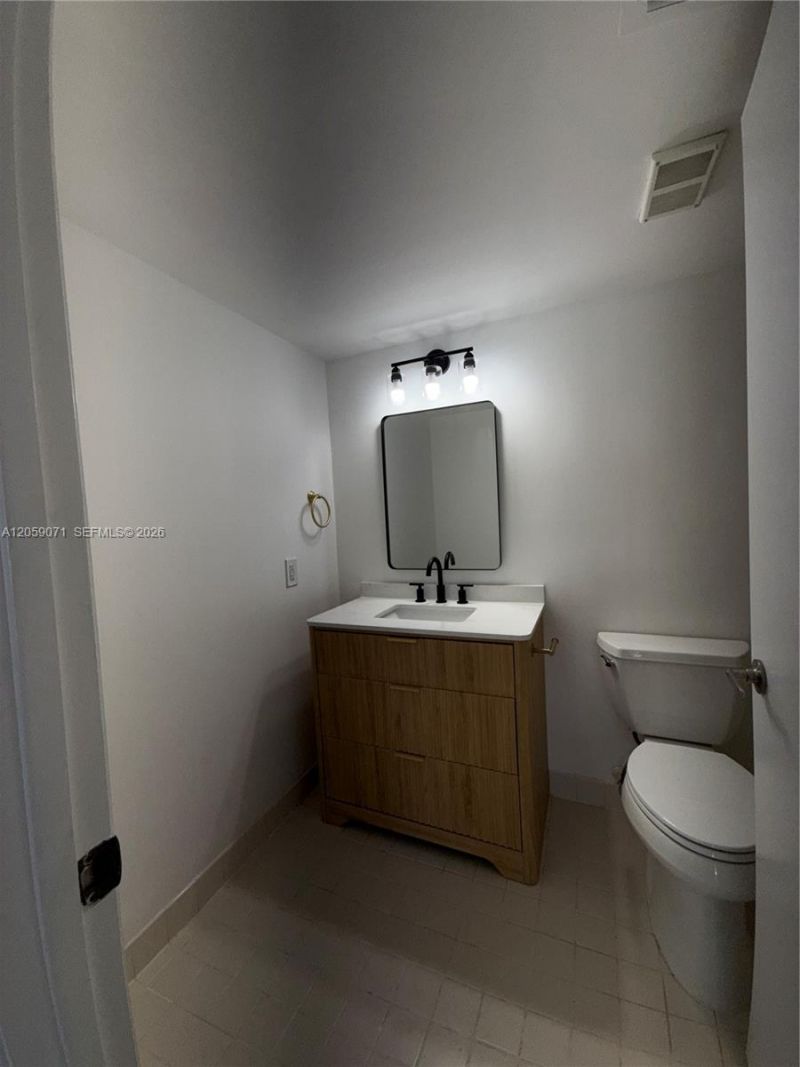 510 S Park Rd , Unit 23-10, Hollywood, FL 33021 Photo