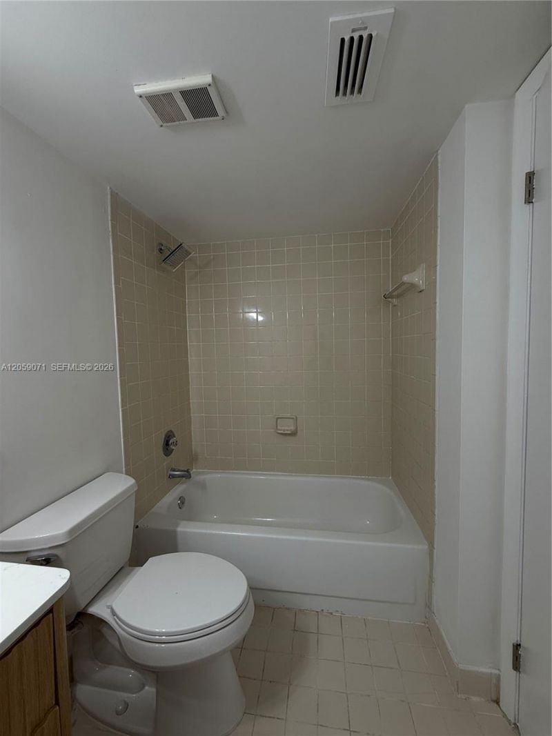 510 S Park Rd , Unit 23-10, Hollywood, FL 33021 Photo