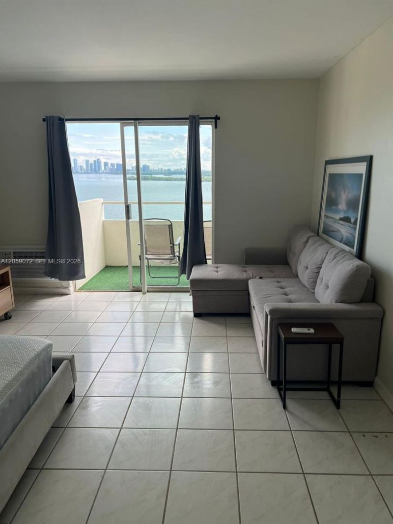 7904 West Dr, Unit 1010, North Bay Village, FL 33141 Photo