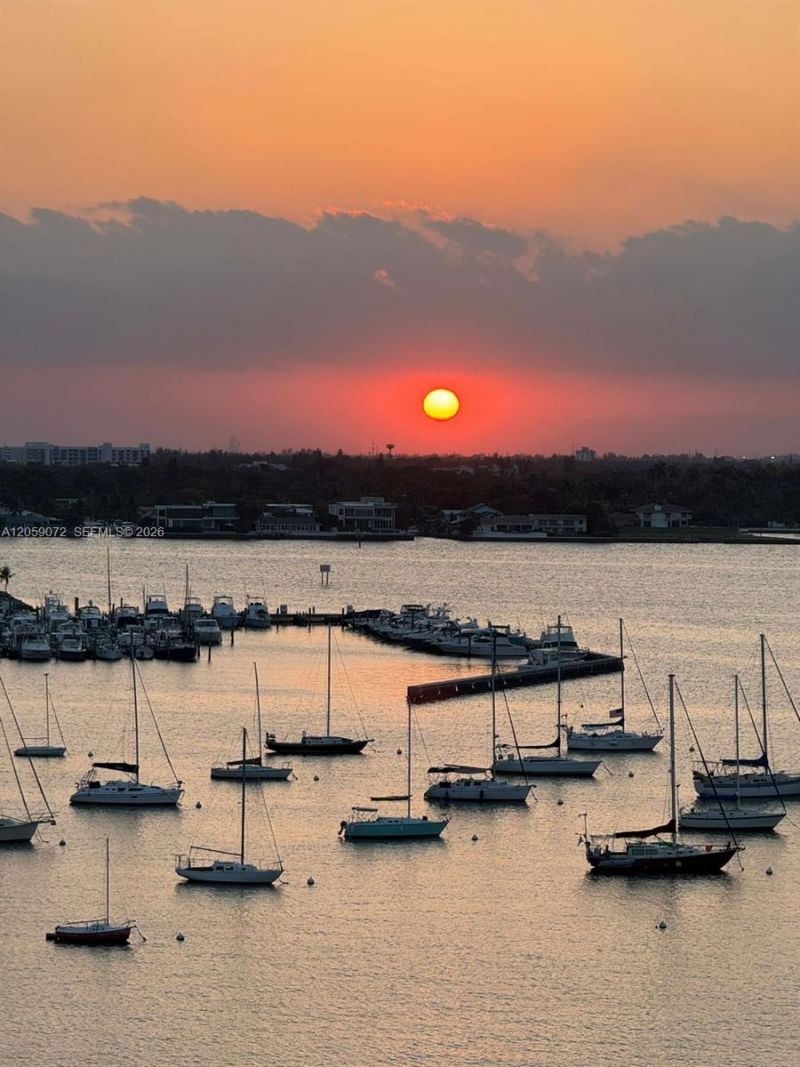 7904 West Dr, Unit 1010, North Bay Village, FL 33141 Photo