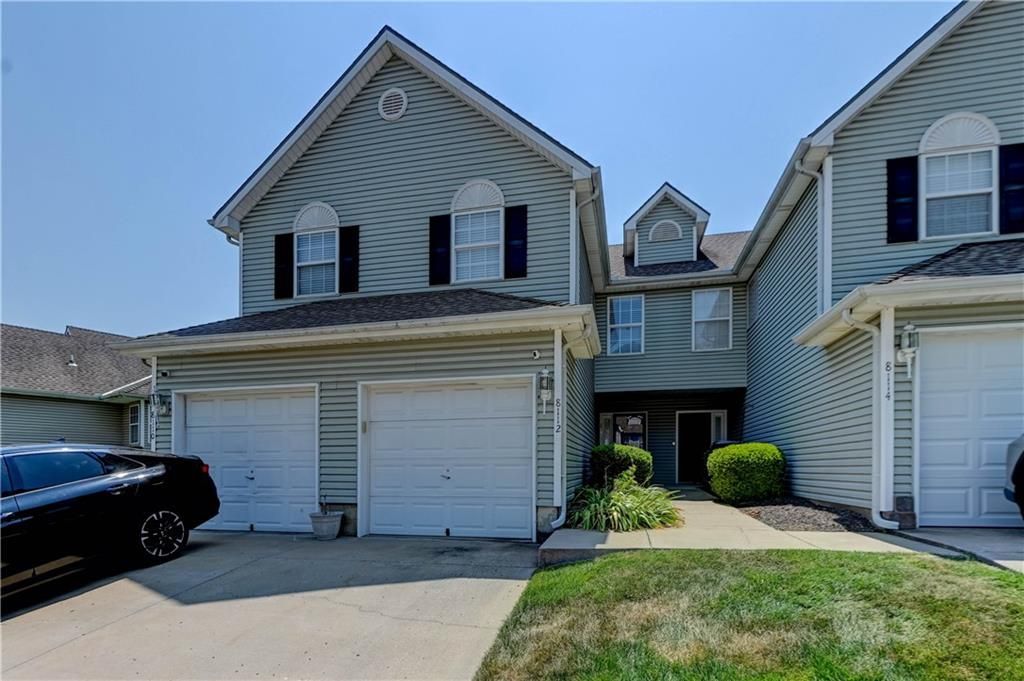 8112 N Lawn Avenue, Kansas City, MO 64119 Main Photo