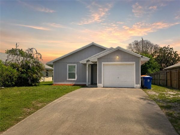 430 14th Place SW, Vero Beach, FL 32962