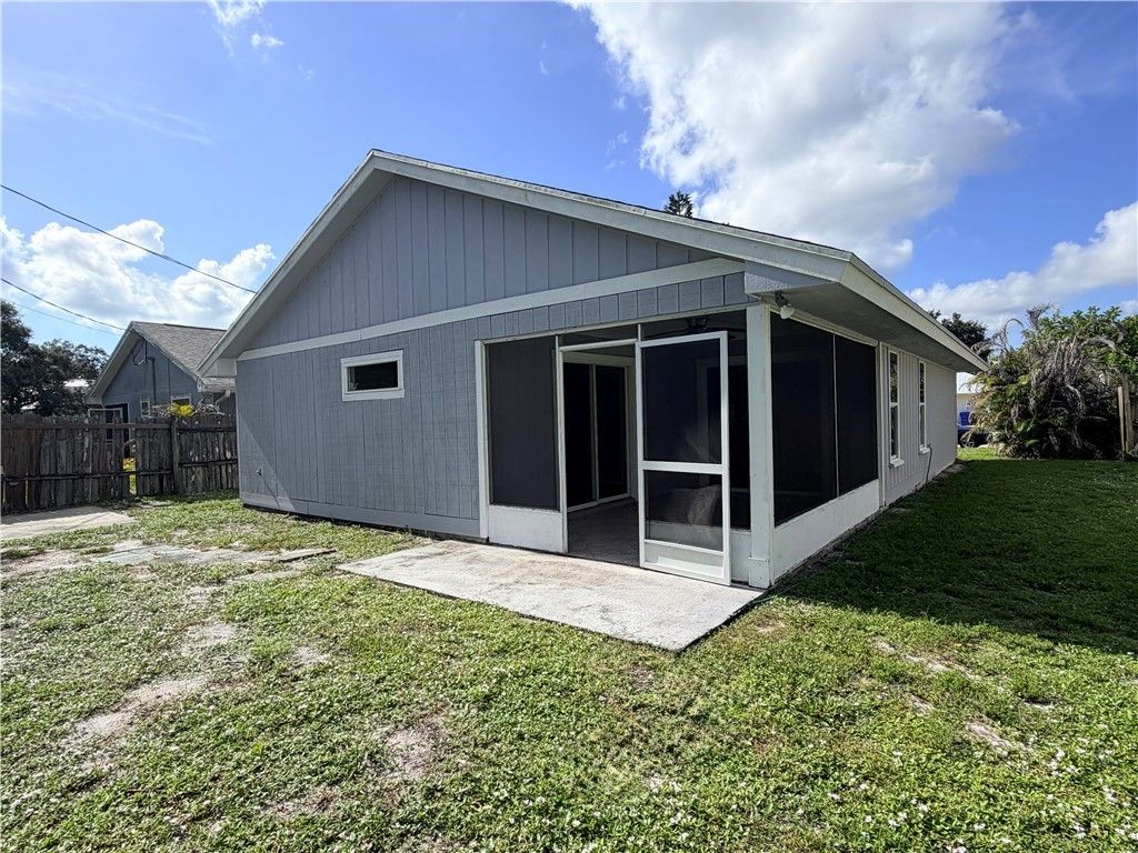 430 14th Place Sw, Vero Beach, FL 32962 Photo