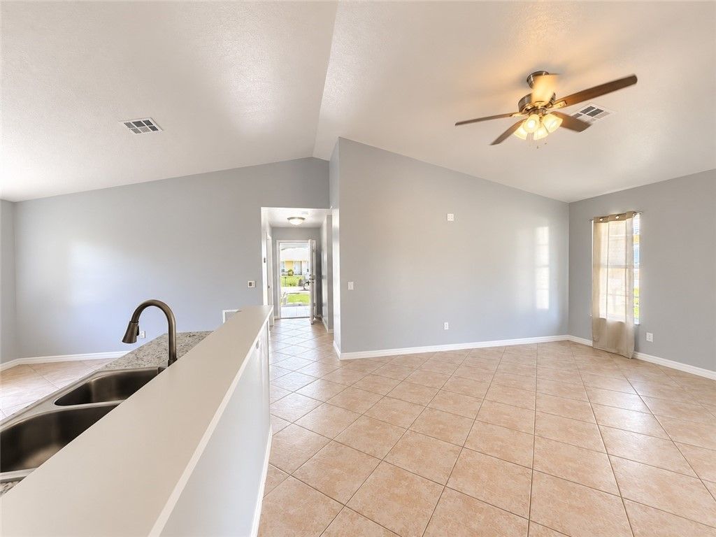 430 14th Place Sw, Vero Beach, FL 32962 Photo