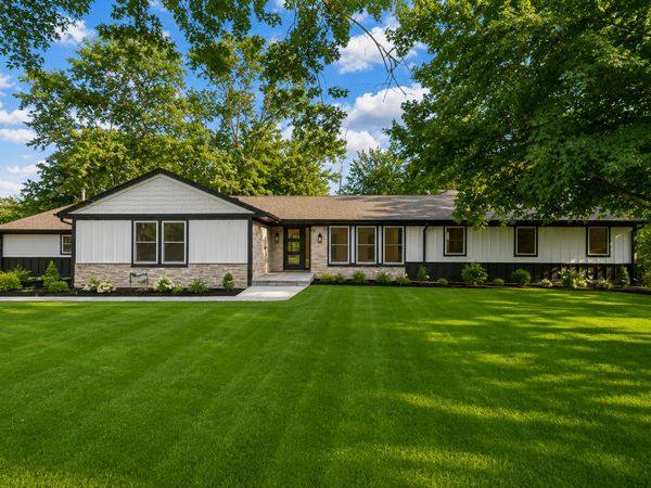 14463 Hickory Avenue W, Lemont, IL 60439