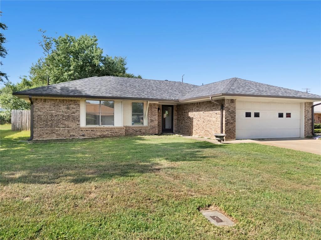 2703 Regal Drive, Denison, TX 75020 Main Photo