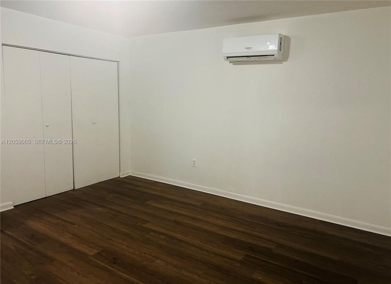529 SW 3rd St , Unit 3, Miami, FL 33130 Photo