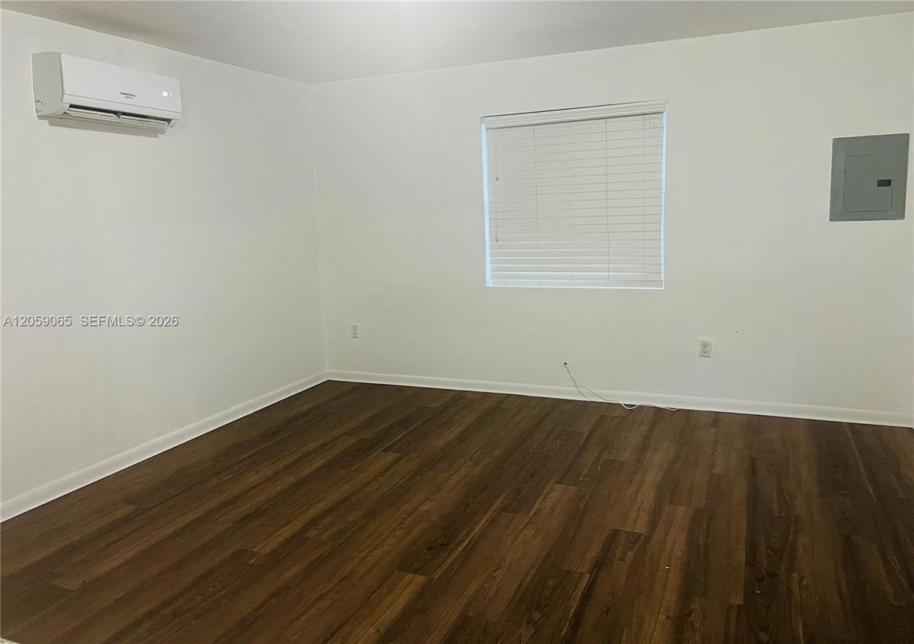 529 SW 3rd St , Unit 3, Miami, FL 33130 Photo