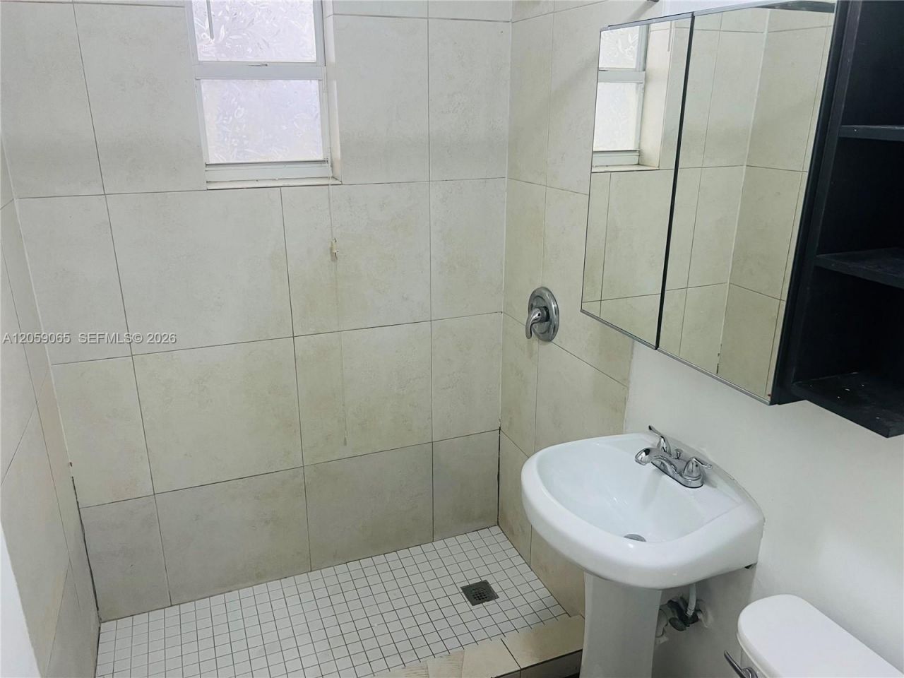 529 SW 3rd St , Unit 3, Miami, FL 33130 Photo