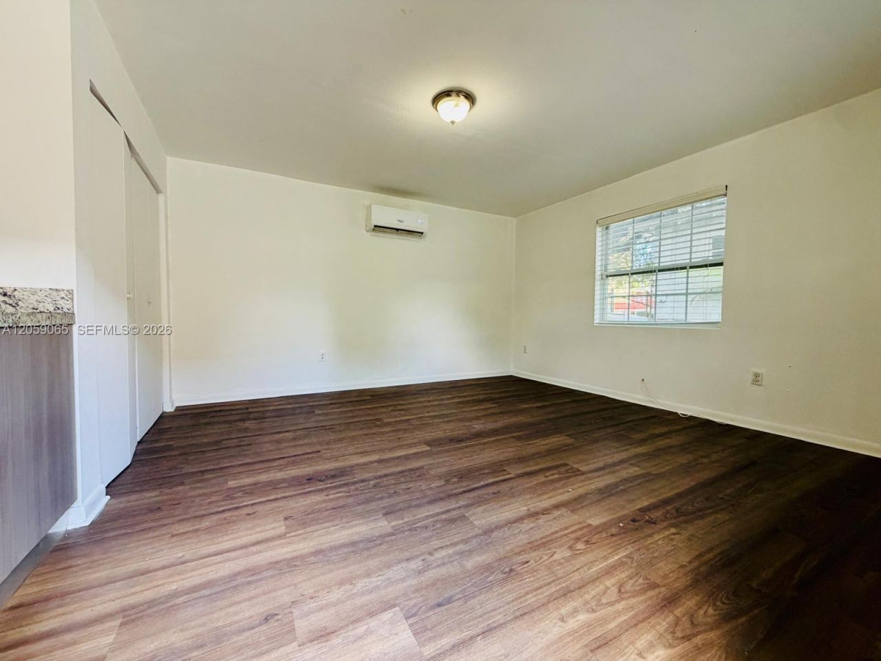 529 SW 3rd St, Unit 3, Miami, FL 33130 Photo