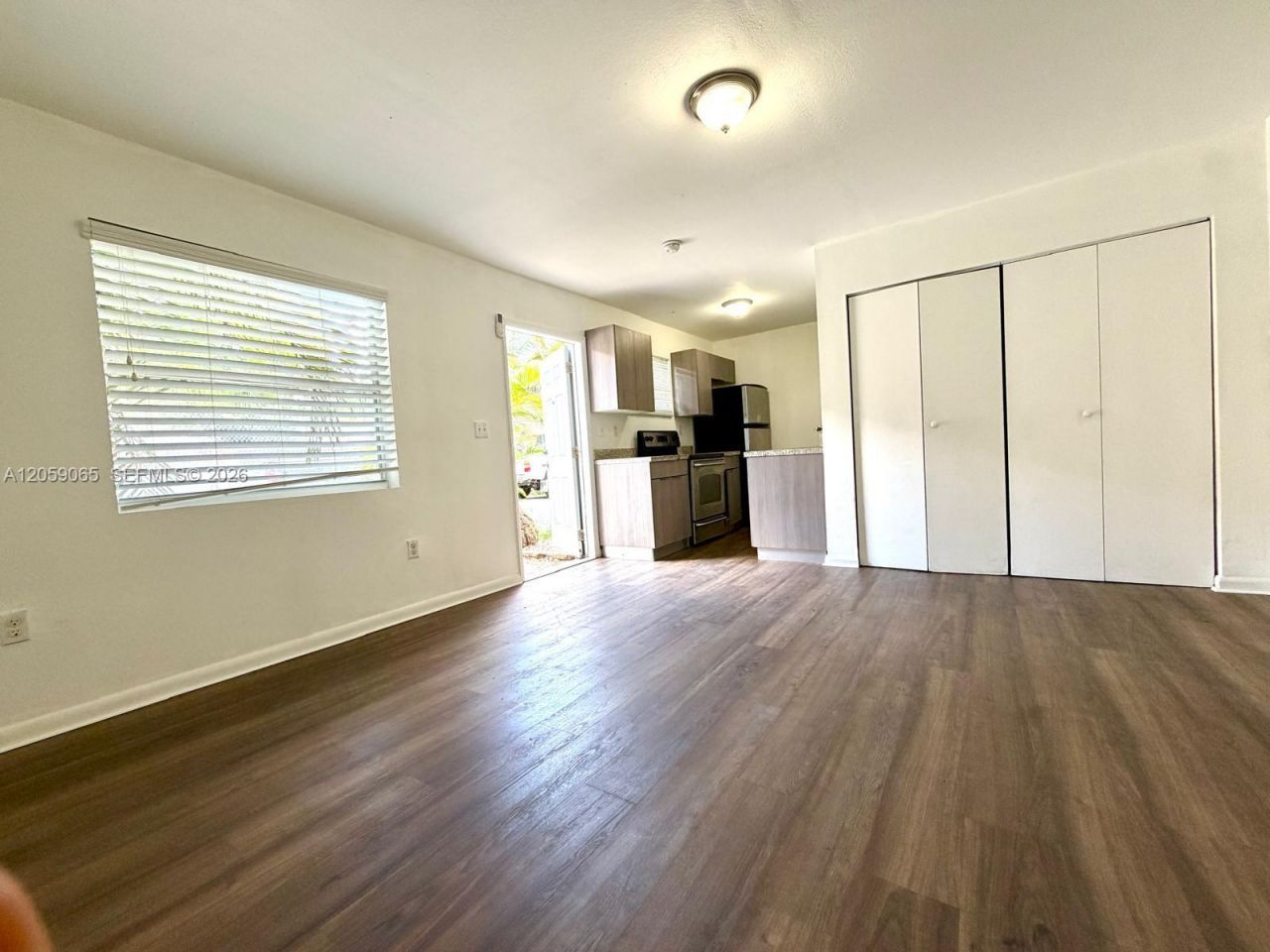 529 SW 3rd St, Unit 3, Miami, FL 33130 Photo