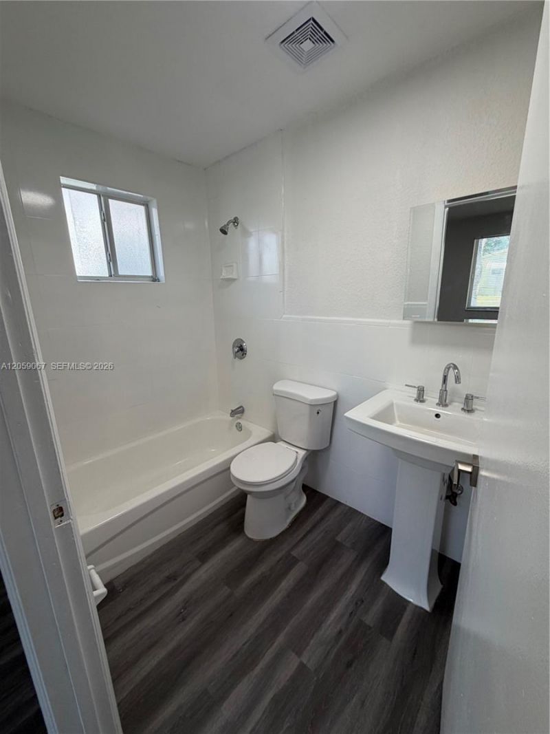 590 NW 58th St, Miami, FL 33127 Photo