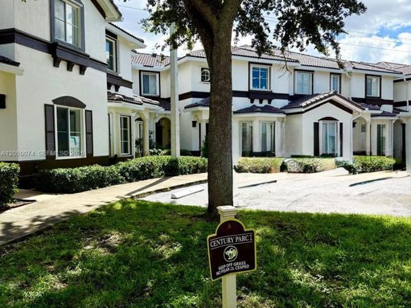8906 W Flagler St, Unit 216, Miami, FL 33174