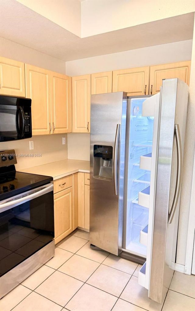 8906 W Flagler St, Unit 216, Miami, FL 33174 Photo